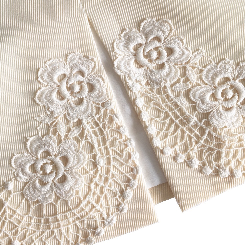 Valentino 𑁍 Rose Lace Wool Pencil Back Slit Knee Length Skirt 𑁍 Winter White 4 - Picture 8 of 16